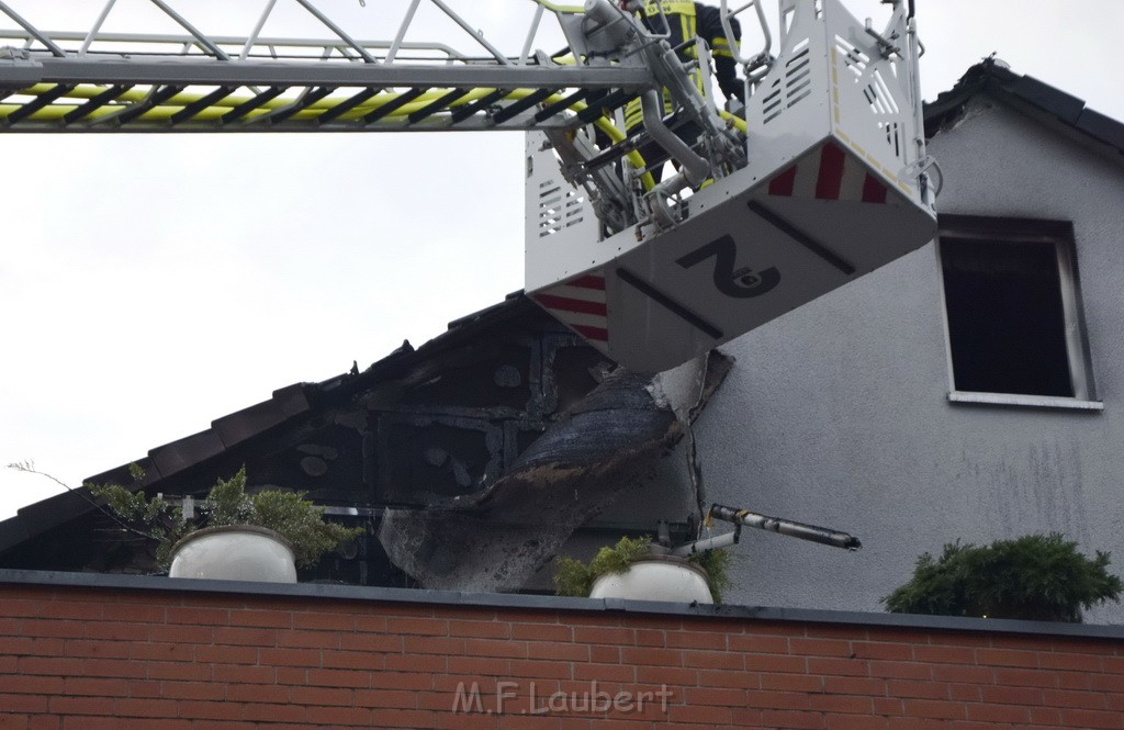 Feuer 2 Y Koeln Suerth Elisabeth Selbertstr P088.JPG - Miklos Laubert